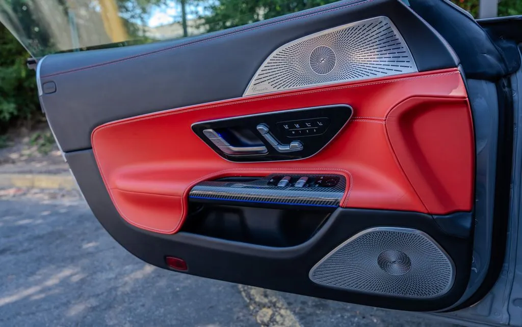 Mercedes-Benz SL-Class photo 17