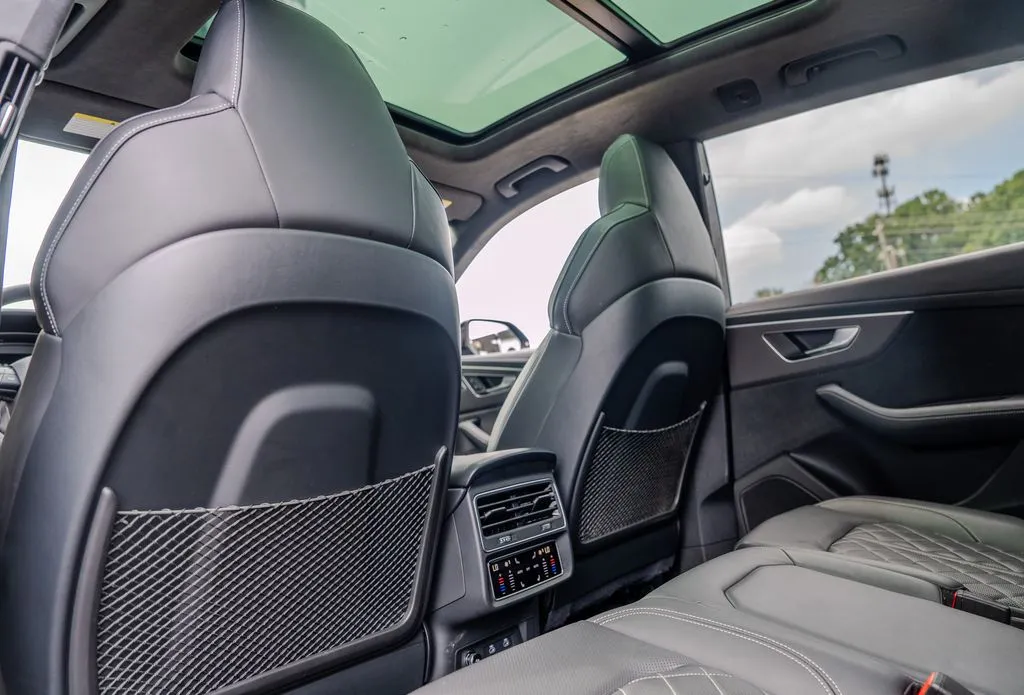 Audi SQ8 photo 22