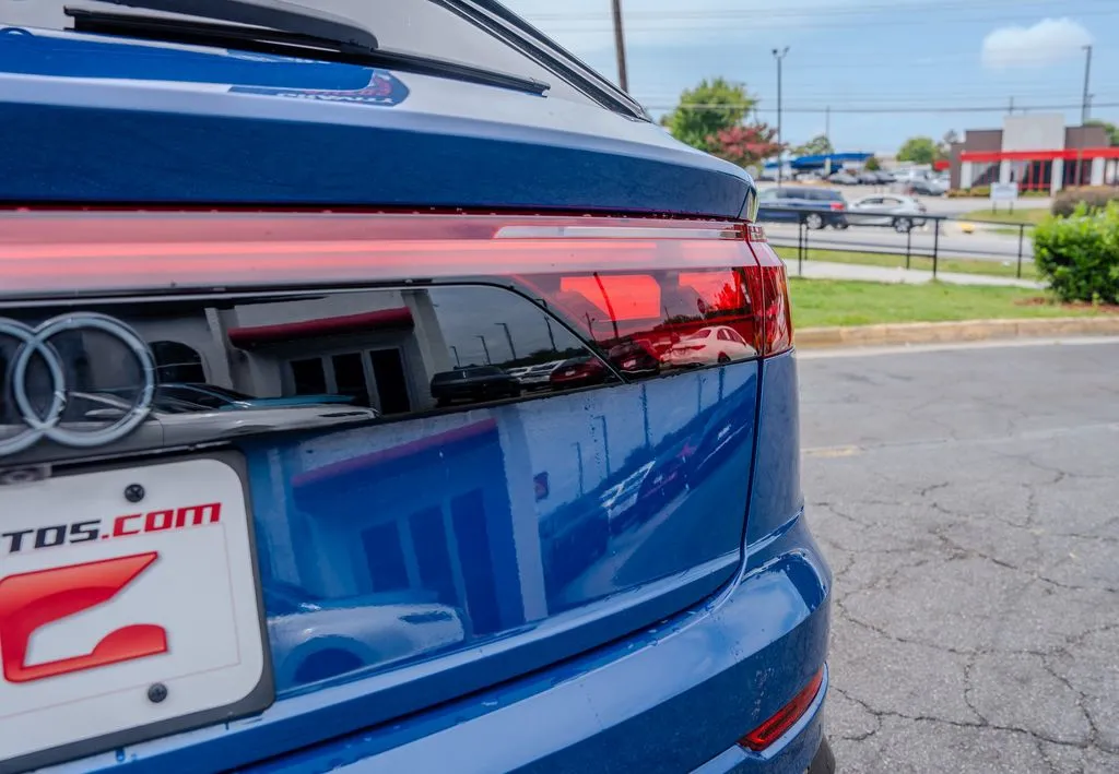 Audi SQ8 photo 30