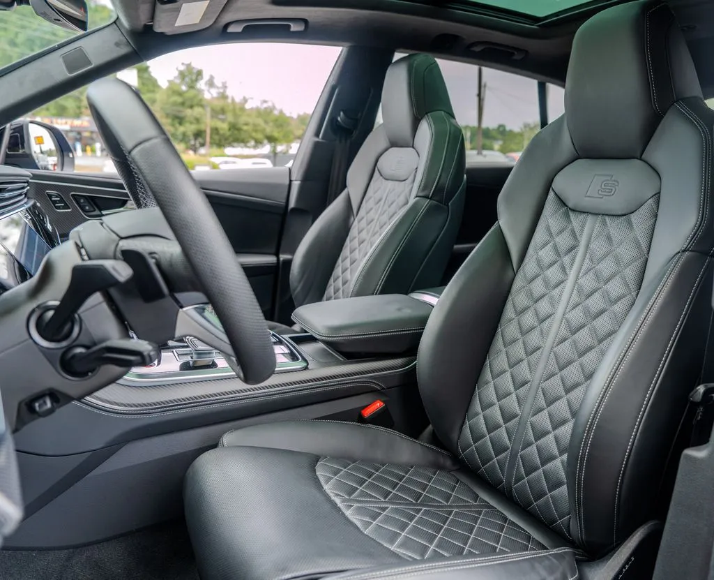 Audi SQ8 photo 20