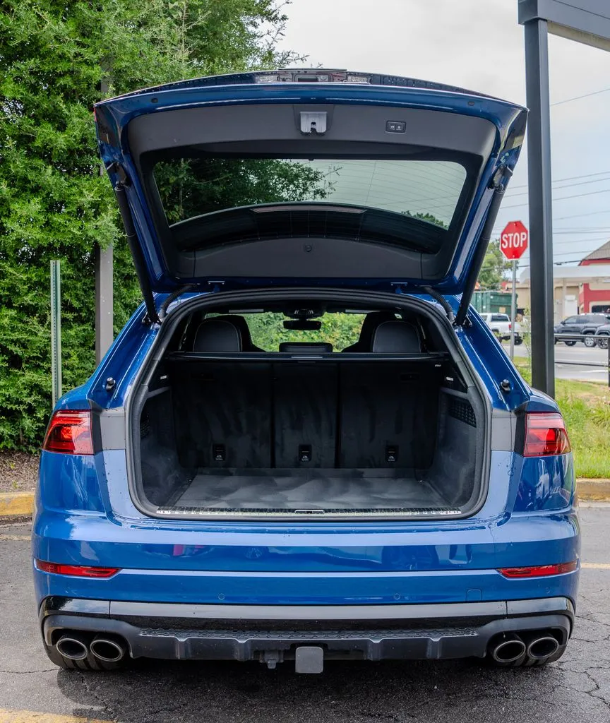 Audi SQ8 photo 28