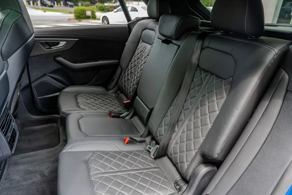 Audi SQ8 photo 21