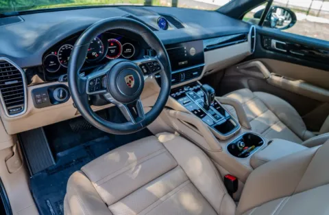 More photos of 2023 Porsche Cayenne at Gravity Autos Atlanta, GA