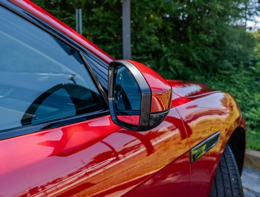 Jaguar F-PACE photo 29