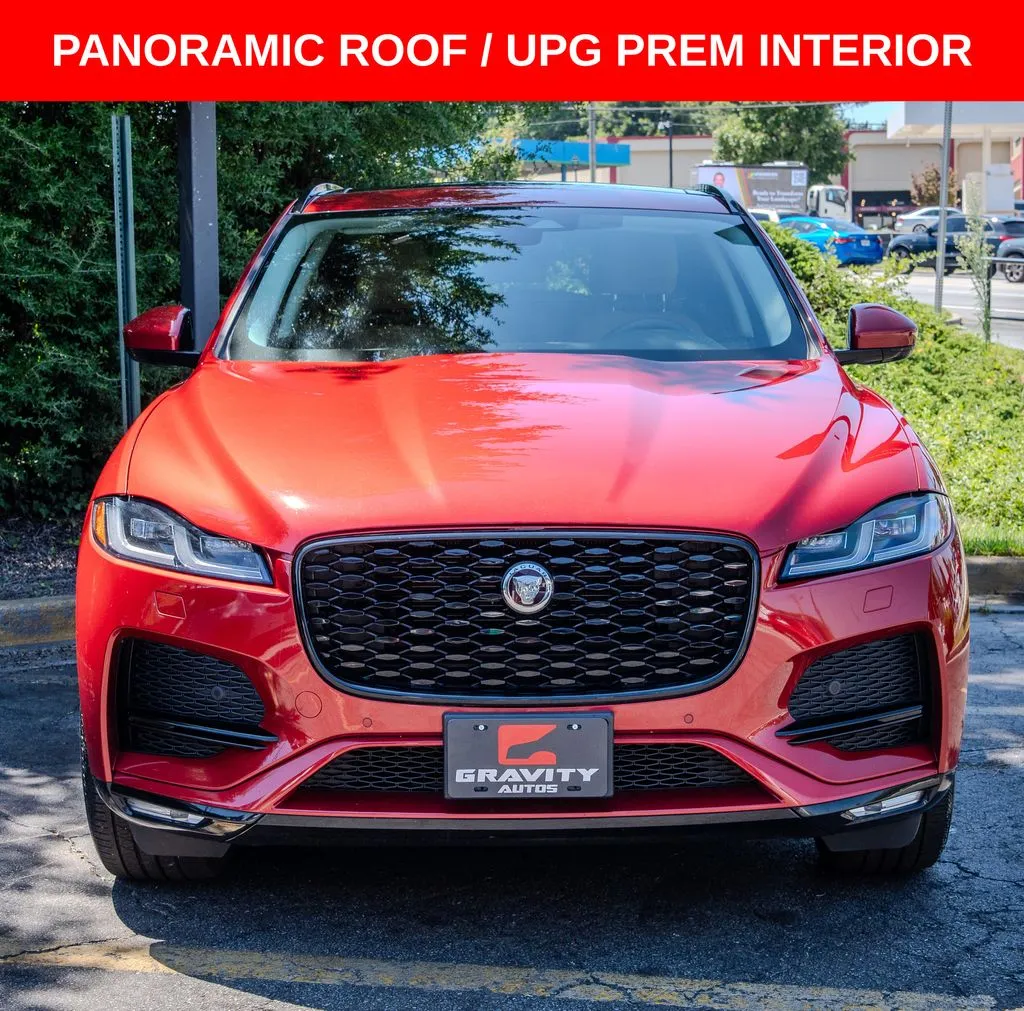 Jaguar F-PACE photo 2