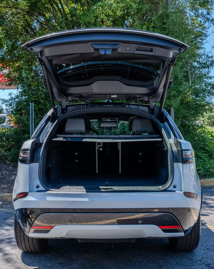 Land Rover Range Rover Velar photo 27