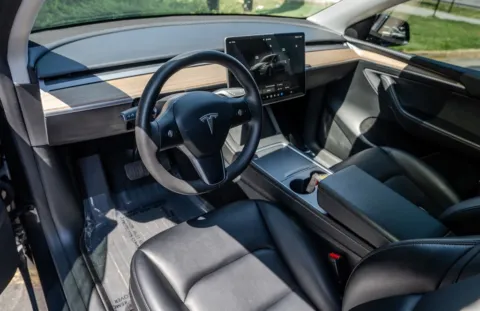 More photos of 2025 Tesla Model Y Long Range at Gravity Autos Atlanta, GA