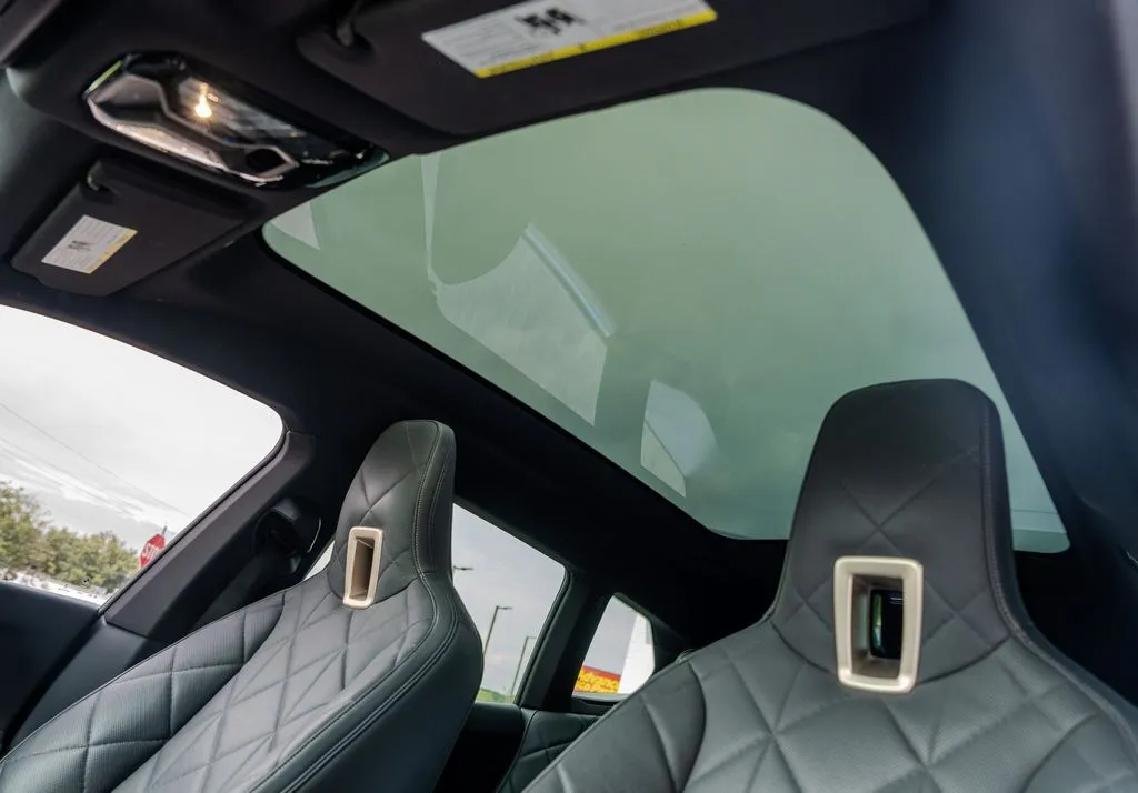 BMW iX photo 18