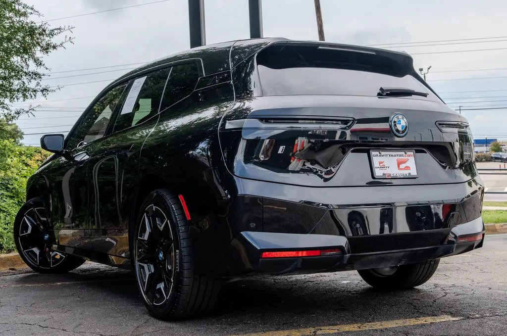 BMW iX photo 24