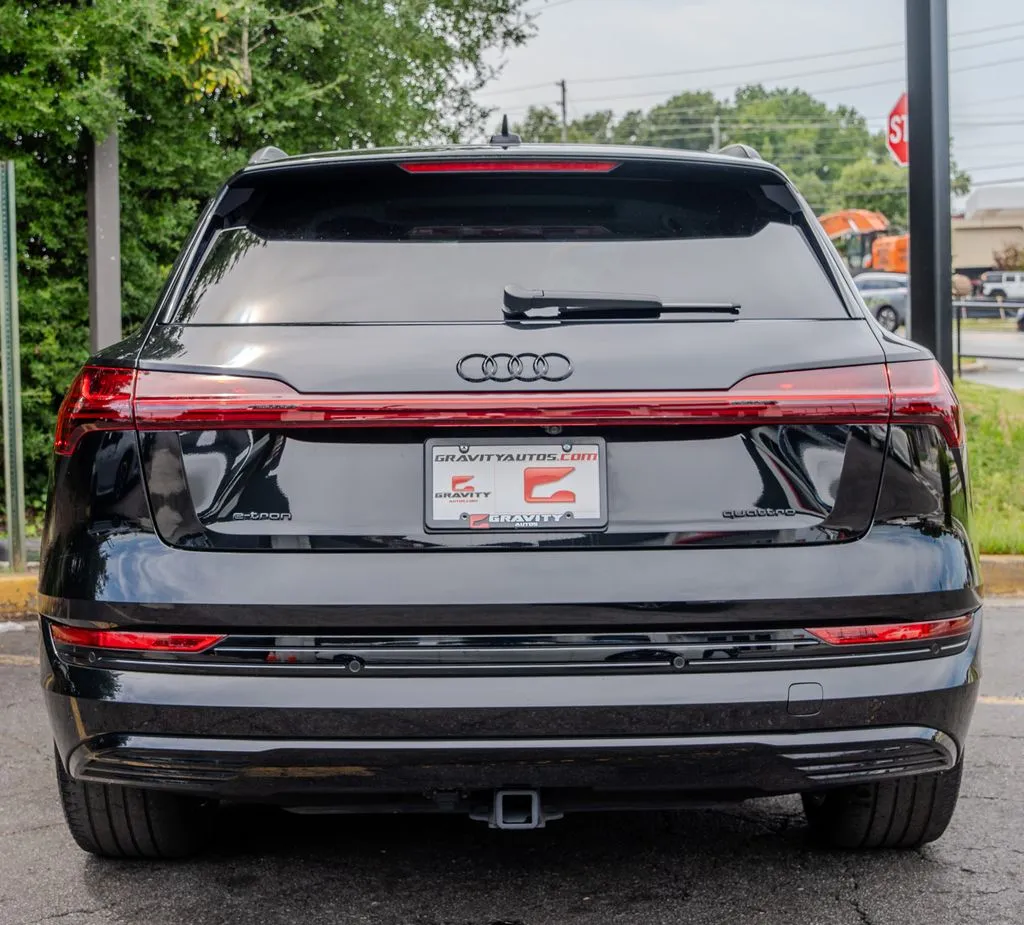 Audi e-tron photo 24
