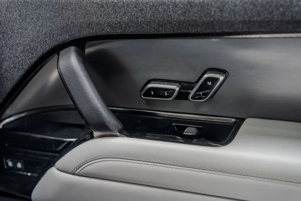 Land Rover Range Rover Sport photo 13