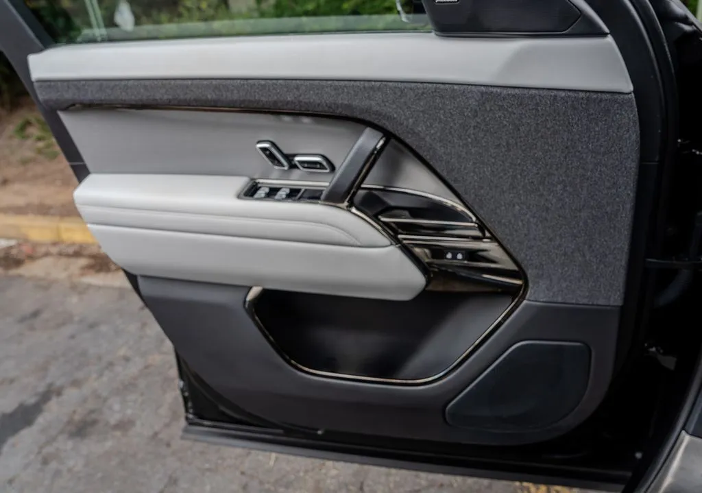Land Rover Range Rover Sport photo 14