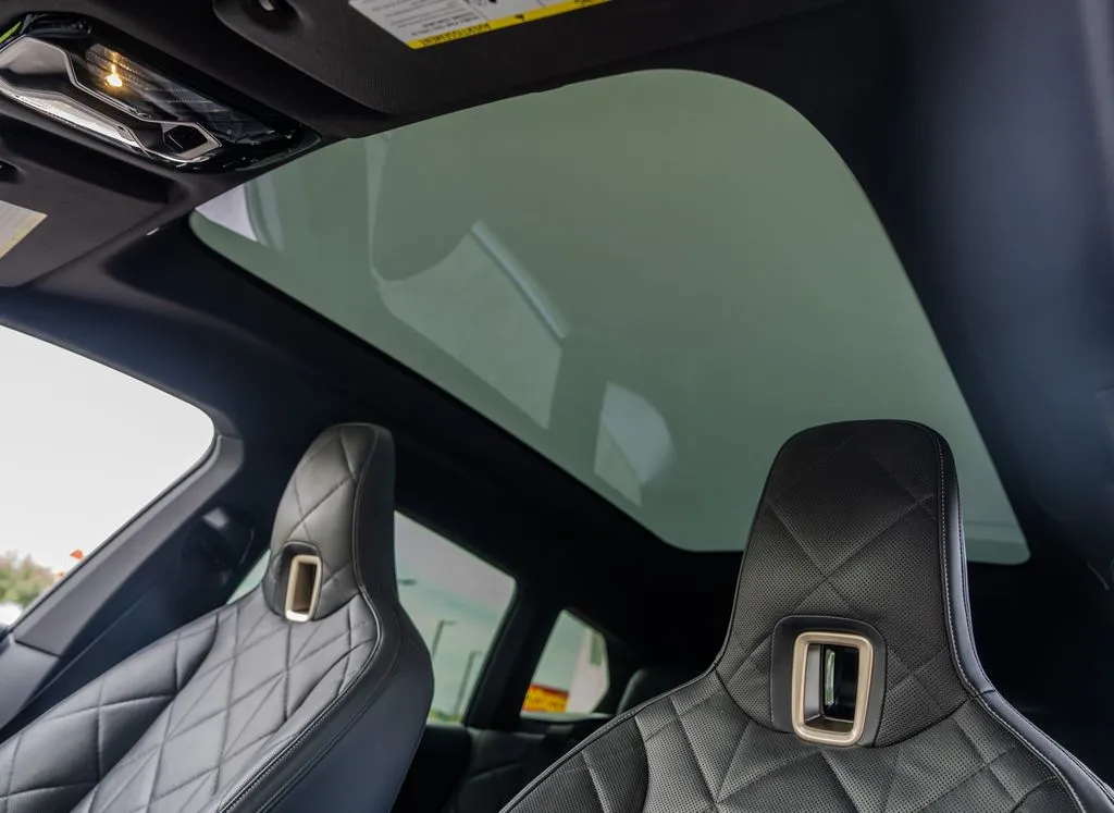 BMW iX photo 18
