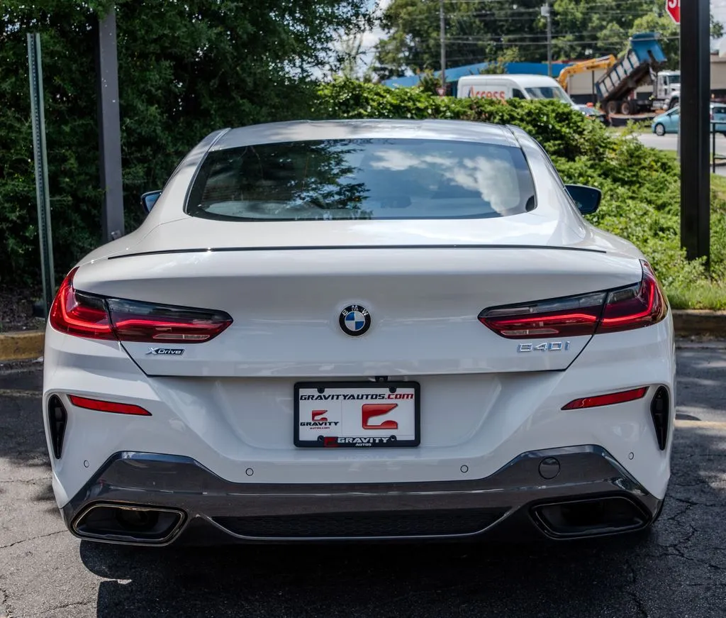 BMW 8 Series photo 24