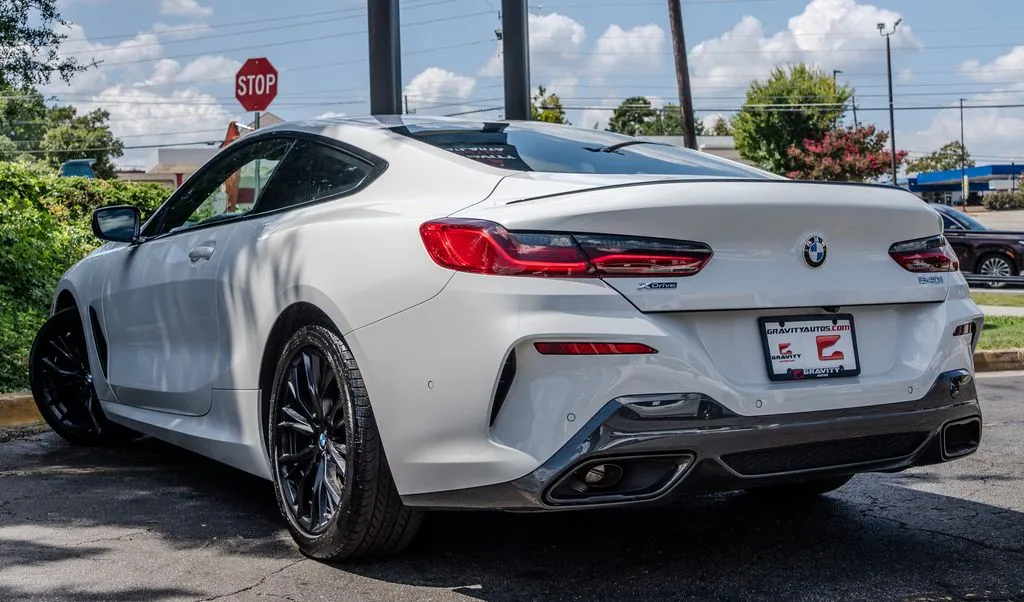 BMW 8 Series photo 23