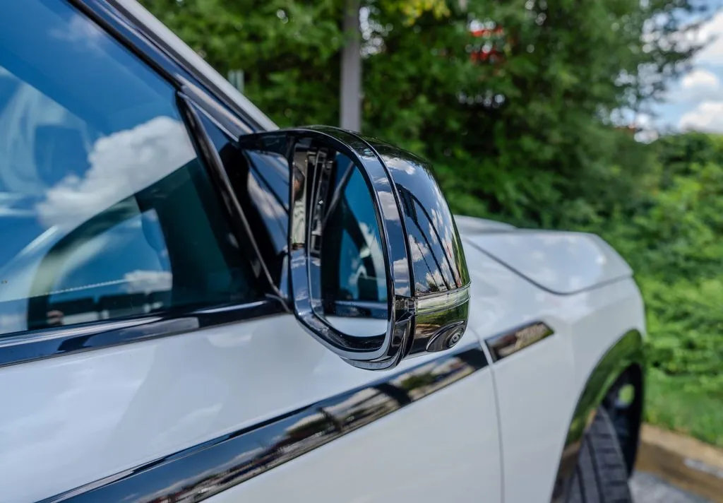BMW XM photo 32