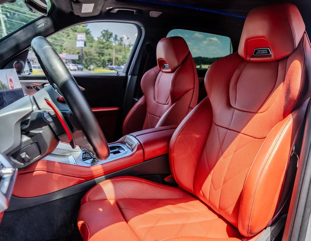 BMW XM photo 21
