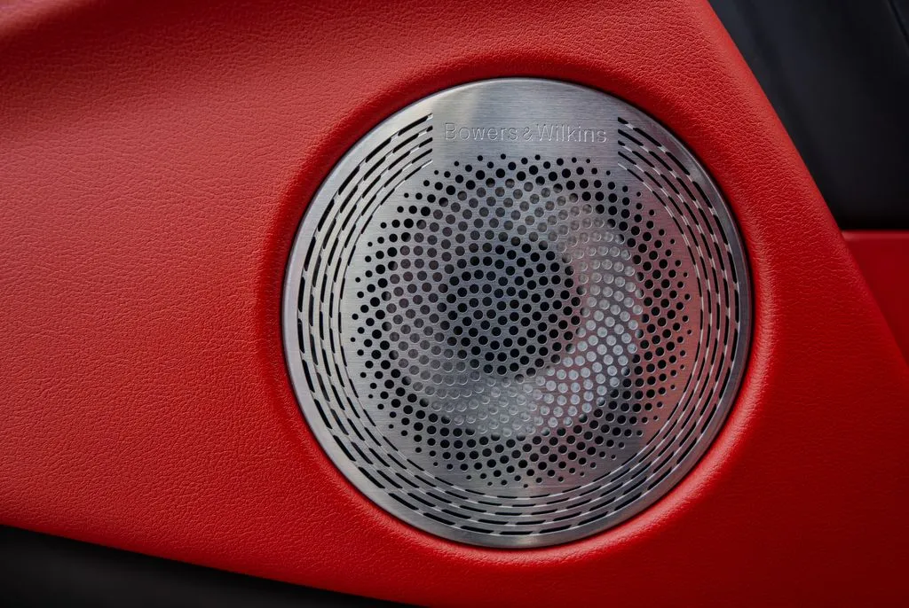 BMW XM photo 17