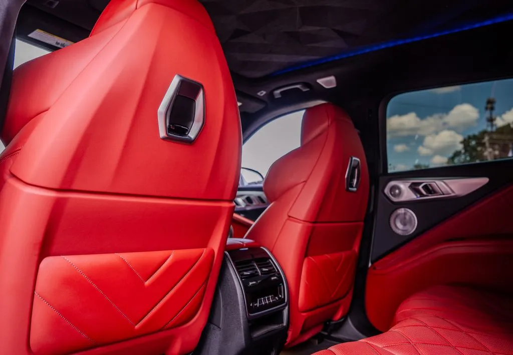 BMW XM photo 23