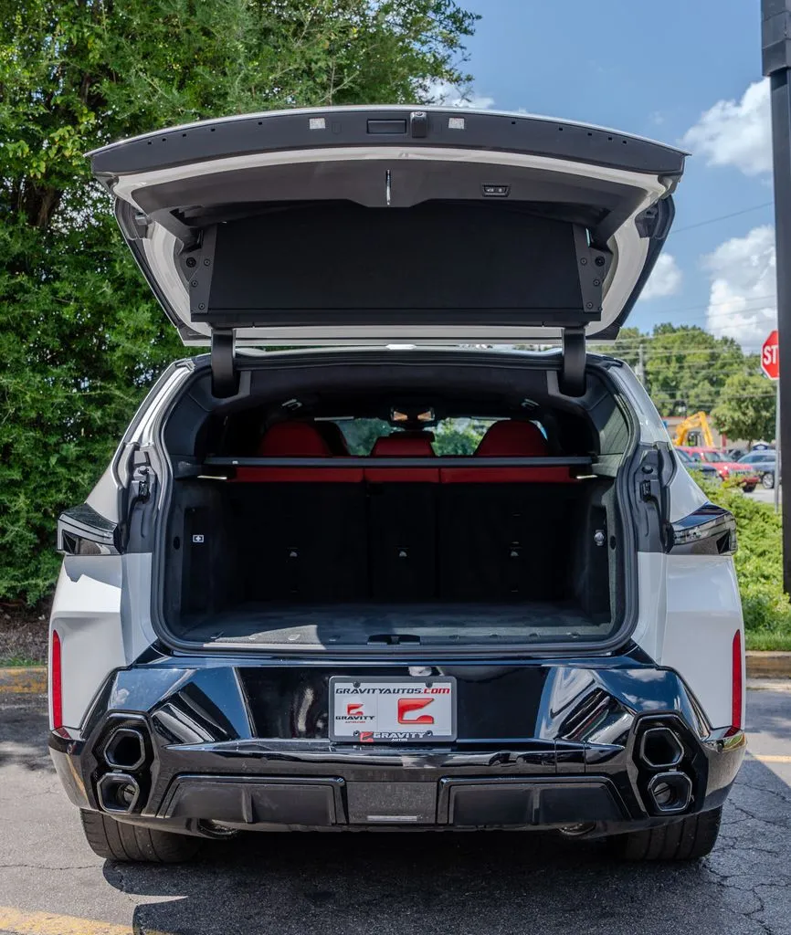 BMW XM photo 28