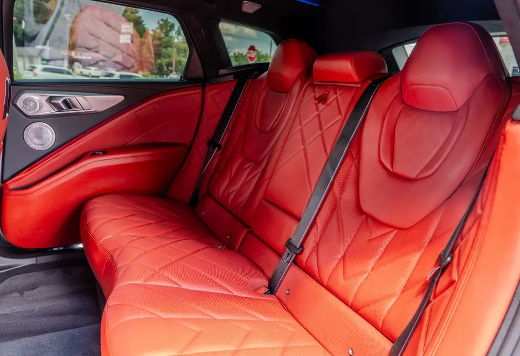 BMW XM photo 22