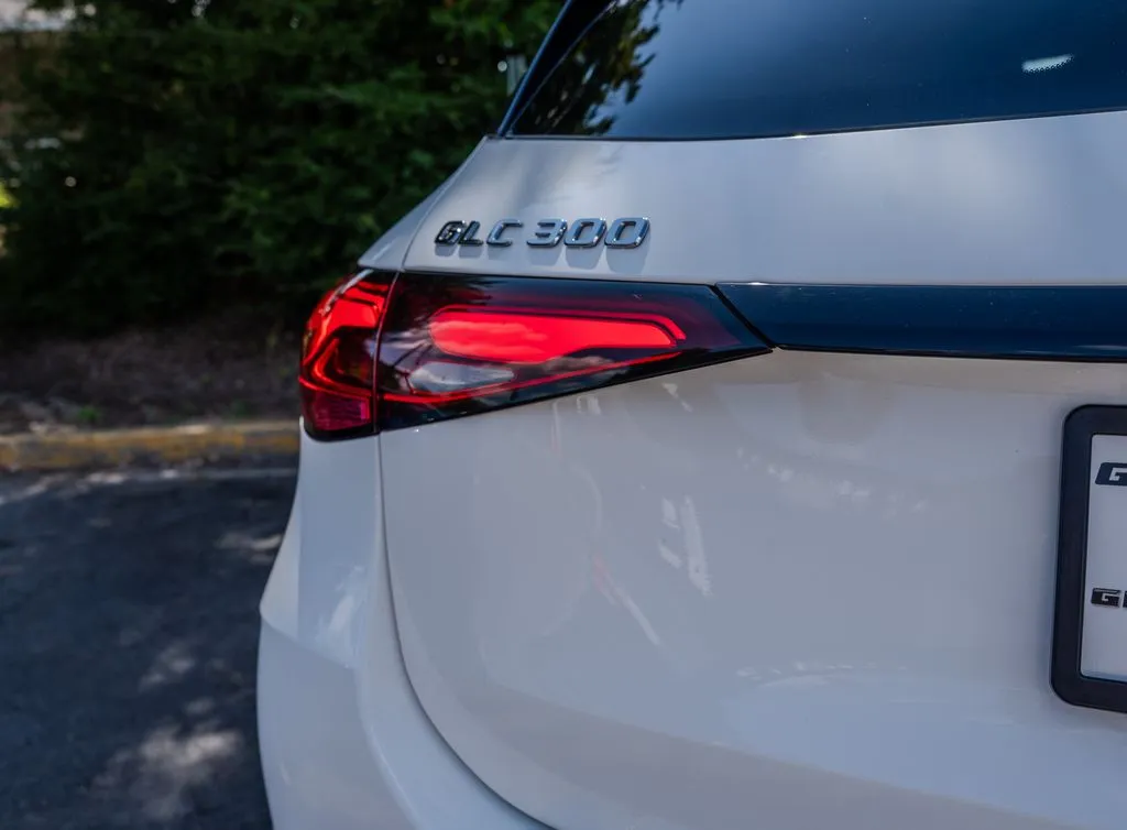 Mercedes-Benz GLC photo 26