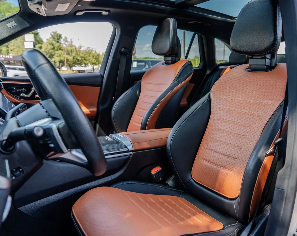 Mercedes-Benz GLC photo 18