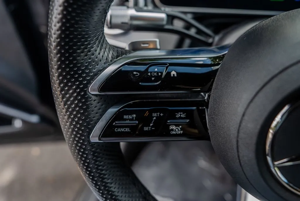 Mercedes-Benz EQS photo 6