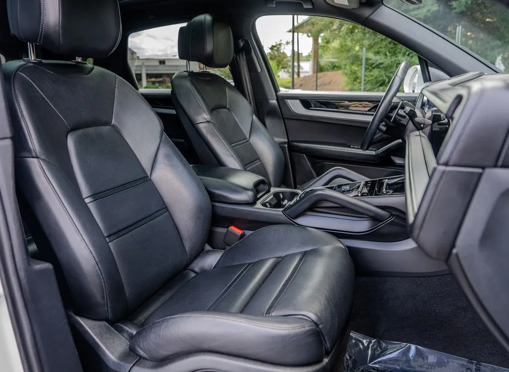 Porsche Cayenne photo 21