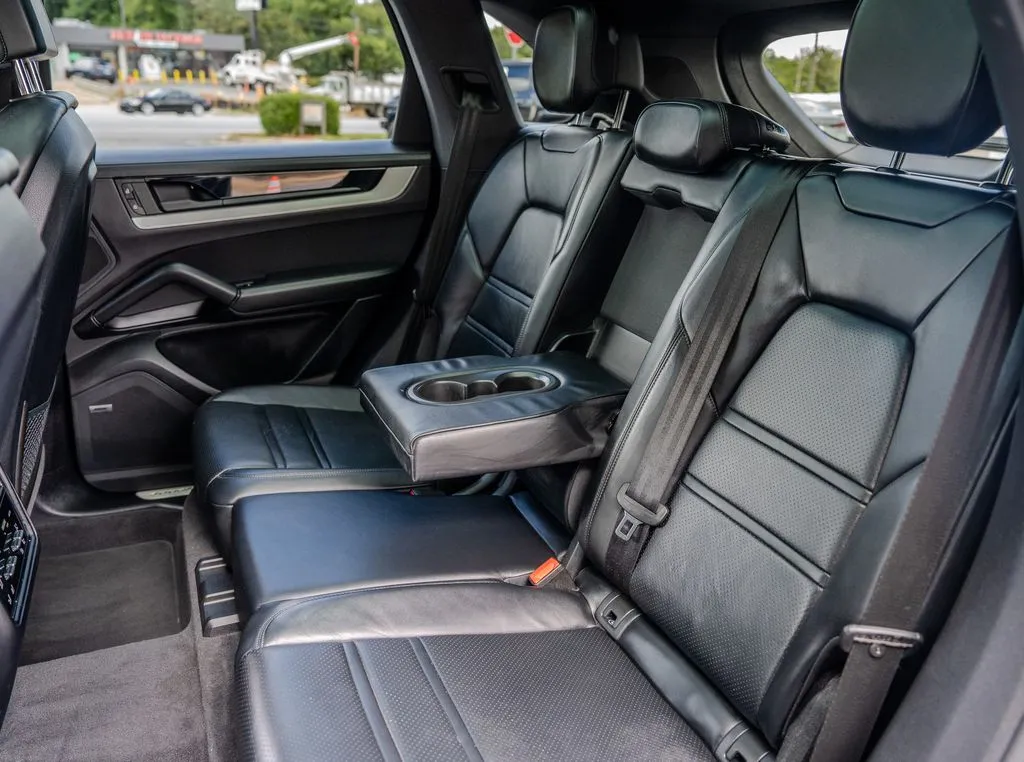 Porsche Cayenne photo 19