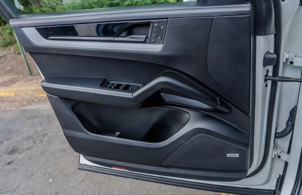 Porsche Cayenne photo 14