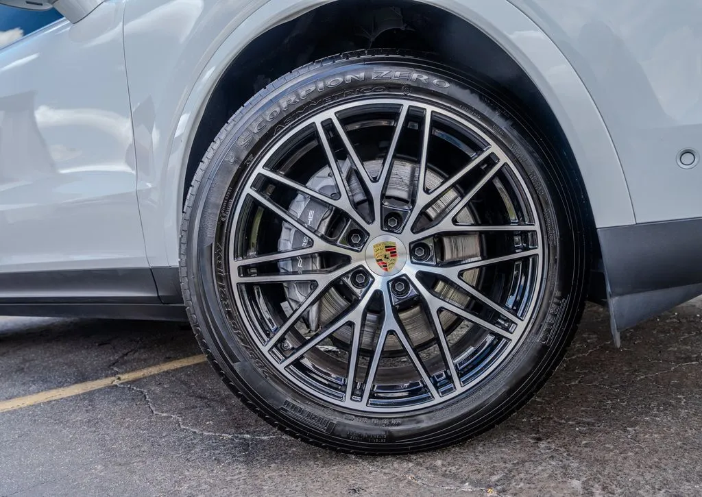 Porsche Cayenne photo 30
