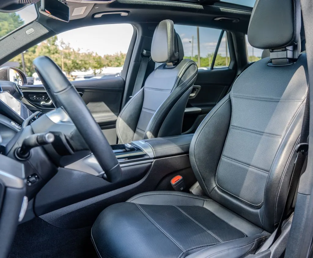 Mercedes-Benz GLC photo 18