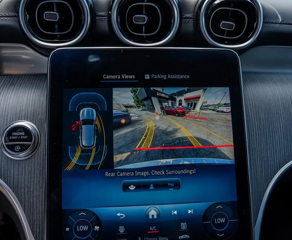 Mercedes-Benz GLC photo 11