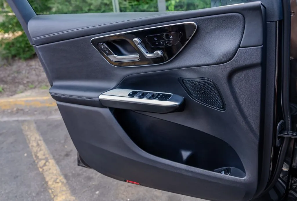 Mercedes-Benz GLC photo 15