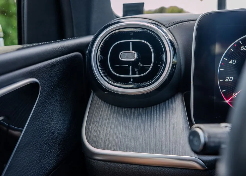 Mercedes-Benz GLC photo 8