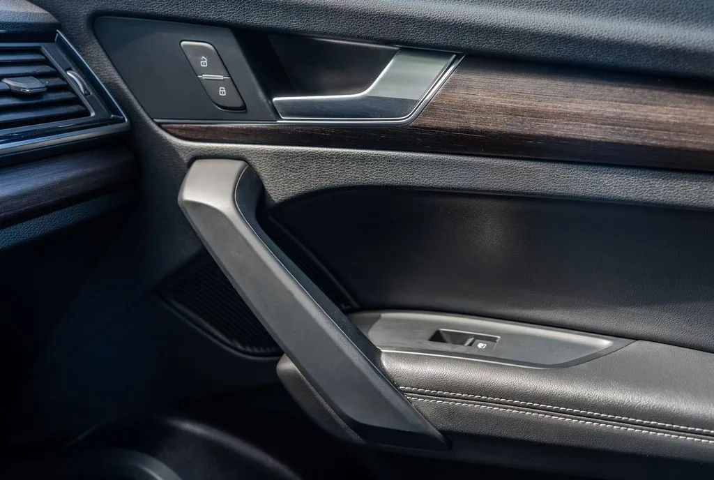 Audi Q5 e photo 14
