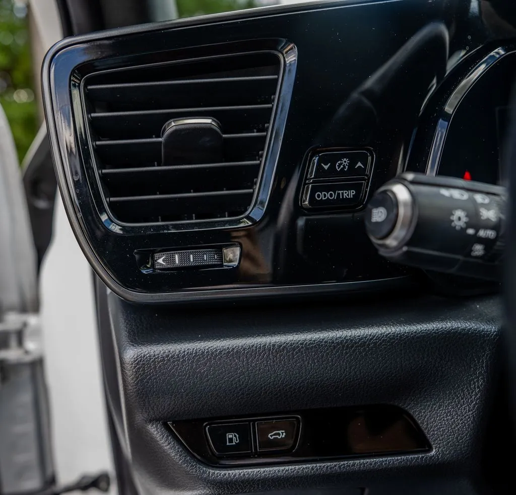 Lexus NX photo 8
