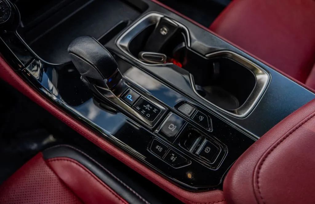 Lexus NX photo 12