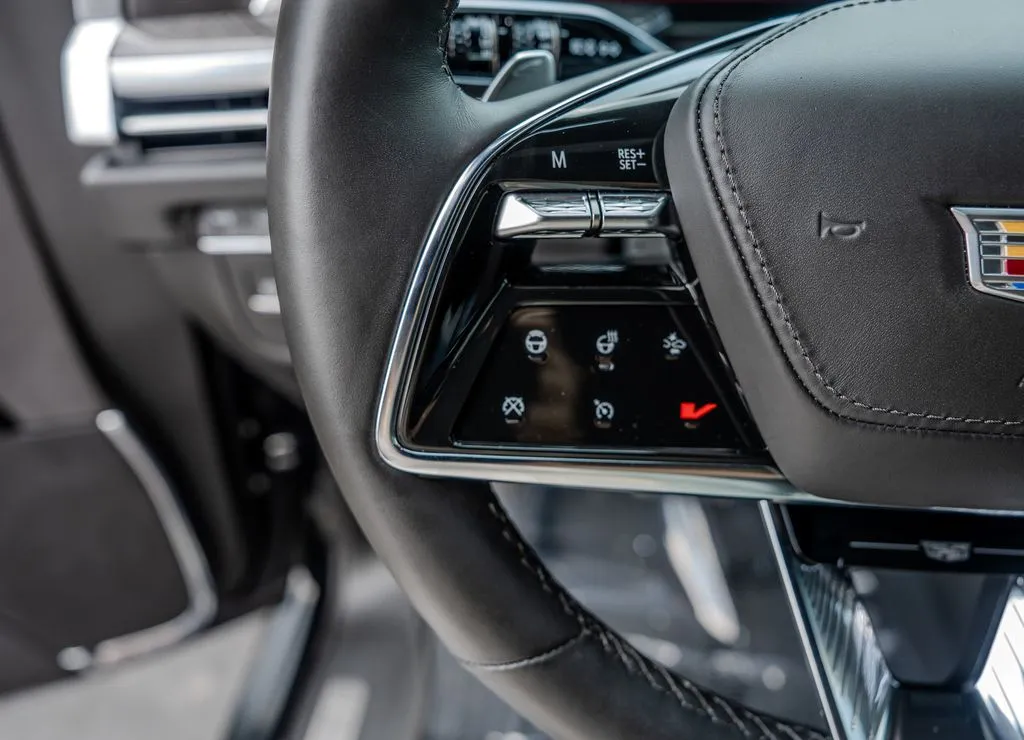 Cadillac Escalade photo 6