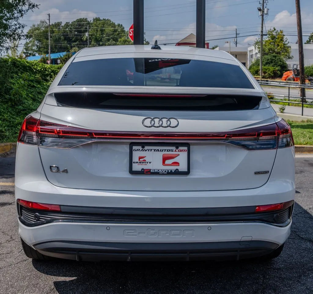 Audi Q4 photo 23
