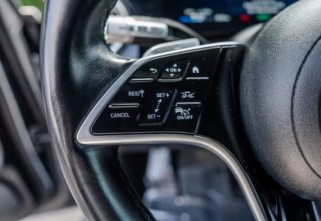 Mercedes-Benz EQS photo 6