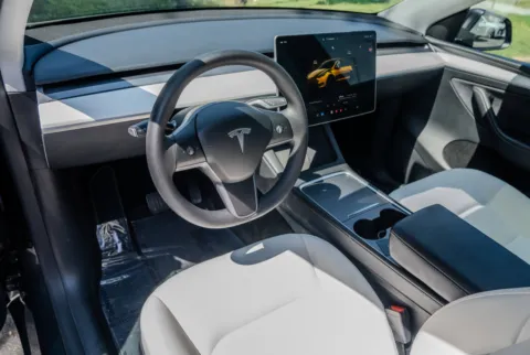 More photos of 2024 Tesla Model Y Long Range at Gravity Autos Atlanta, GA