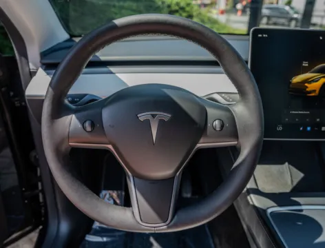 More photos of 2024 Tesla Model Y Long Range at Gravity Autos Atlanta, GA