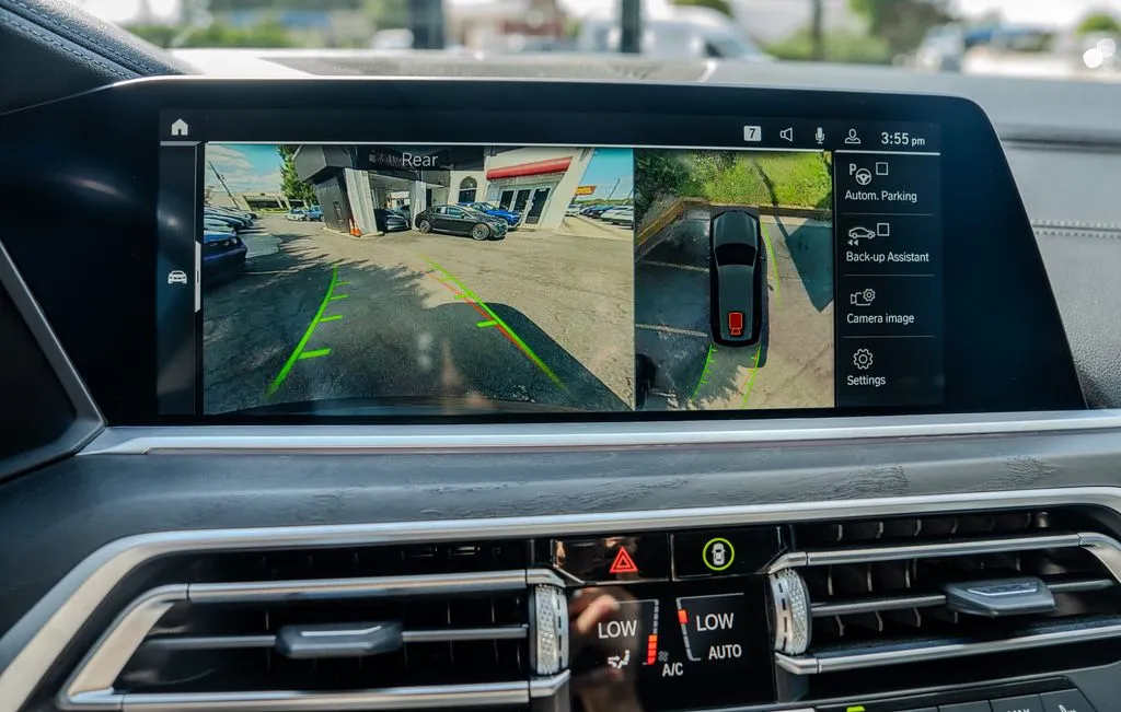 BMW X7 photo 11
