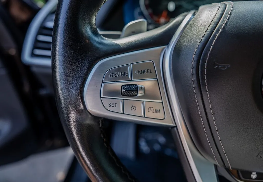 BMW X7 photo 6