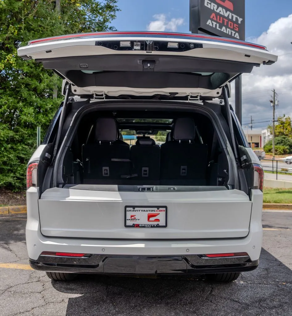 Lincoln Navigator L photo 29