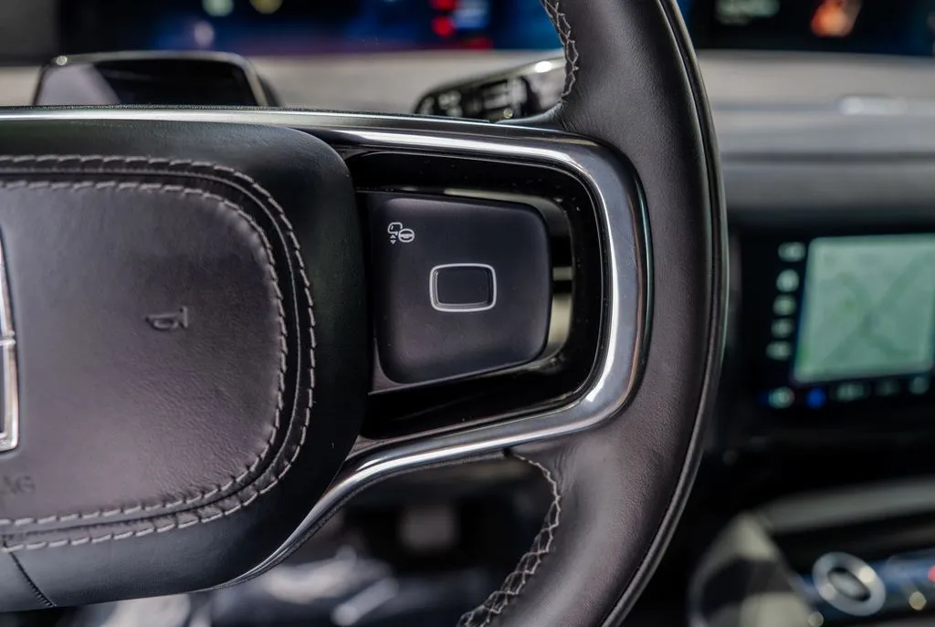 Lincoln Navigator L photo 7