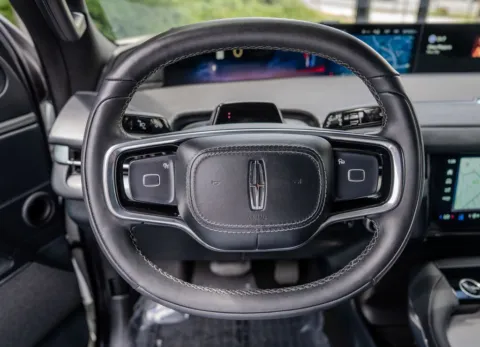 More photos of 2025 Lincoln Navigator L Reserve at Gravity Autos Atlanta, GA