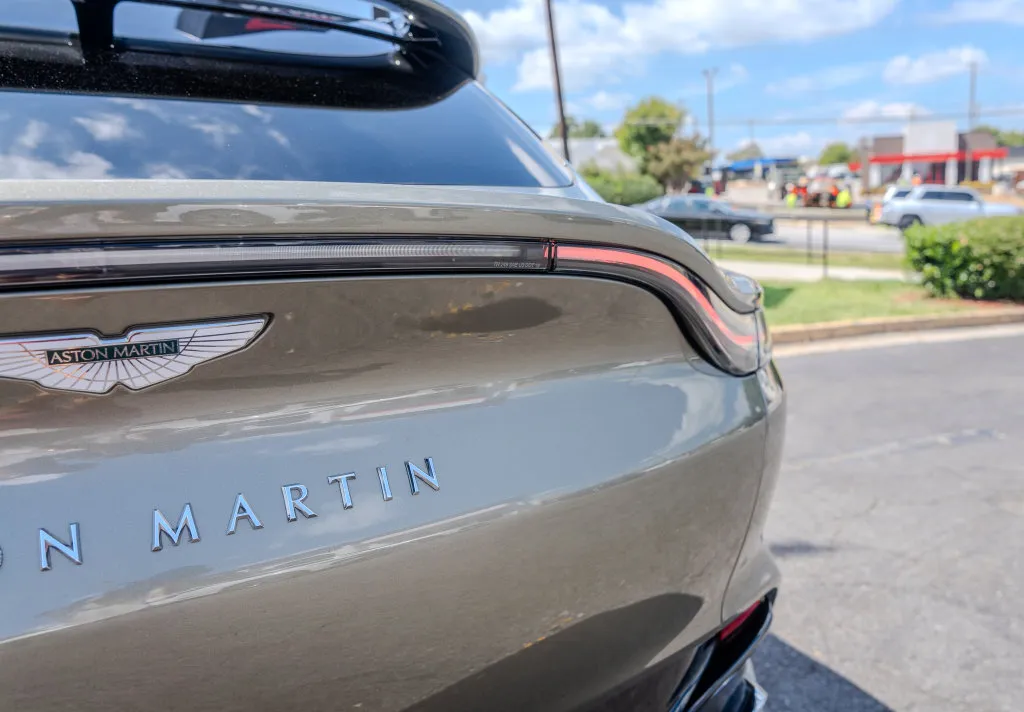 Aston Martin DBX photo 27